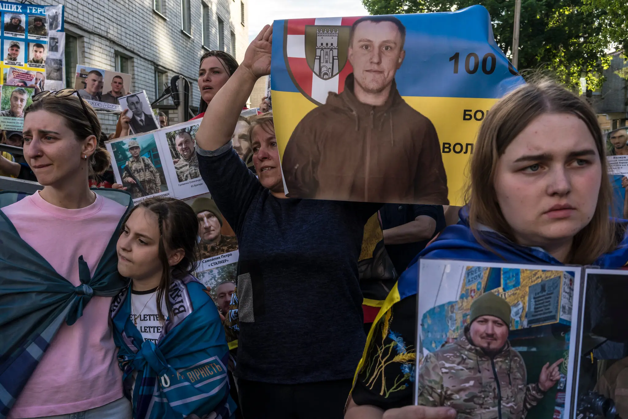 Повернення з неволі: як Україна рятує своїх людей з російських катівень і бореться за кожне життя